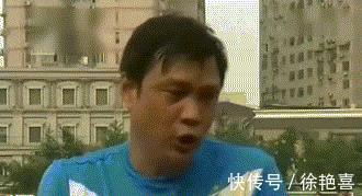 黄宏|1:3国足输球,球迷揪出李霄鹏3大失误:这样的球队能赢球才怪