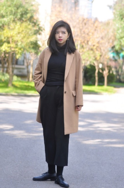 三木 论大衣穿搭我只服三木,这些搭配简洁利落又高级,优雅大气