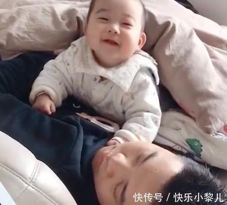 老公|爸爸回房哄娃睡觉,10分钟后就没动静,妈妈推门一看想打老公