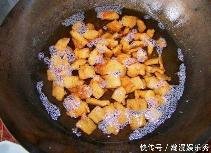 食用|“猪油渣”可不可以吃,健不健康?很多人还不知道,涨知识了