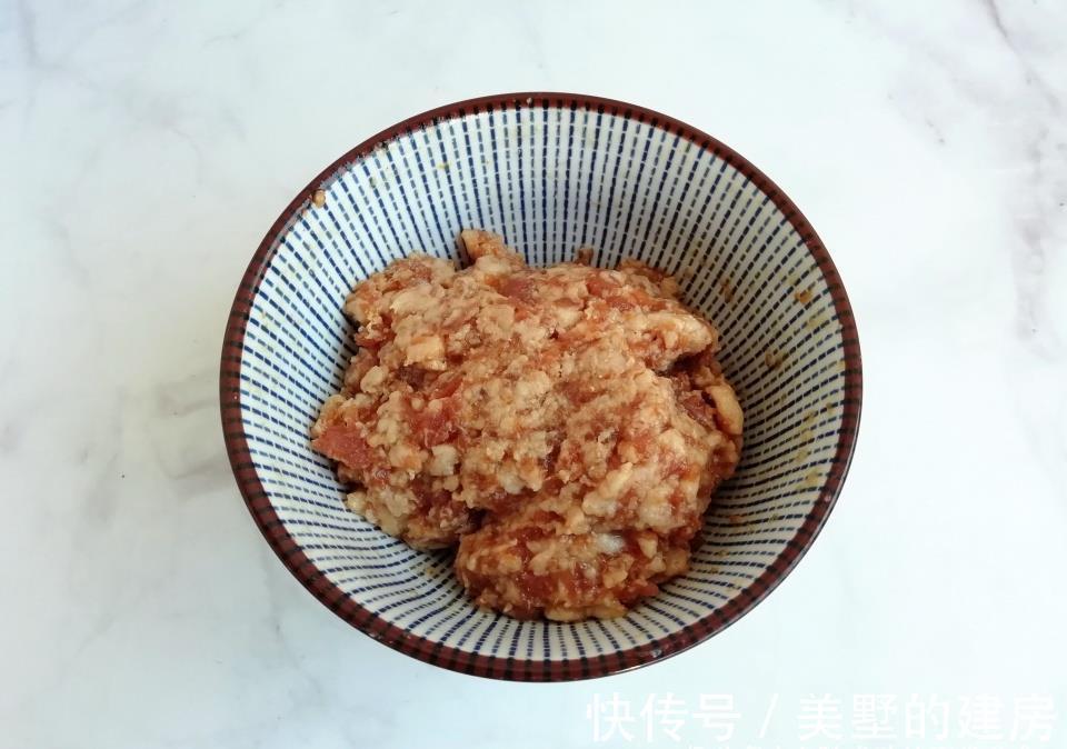 猪油|自从学会做梅干菜肉饼,我家一周吃3次,又香又脆,放凉了也不硬