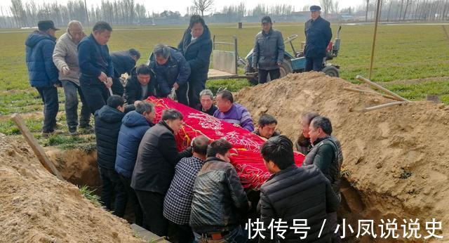 祭拜#“雨打坟,出贵人;雨打棺,财人疏”,别不信,是有讲究的!