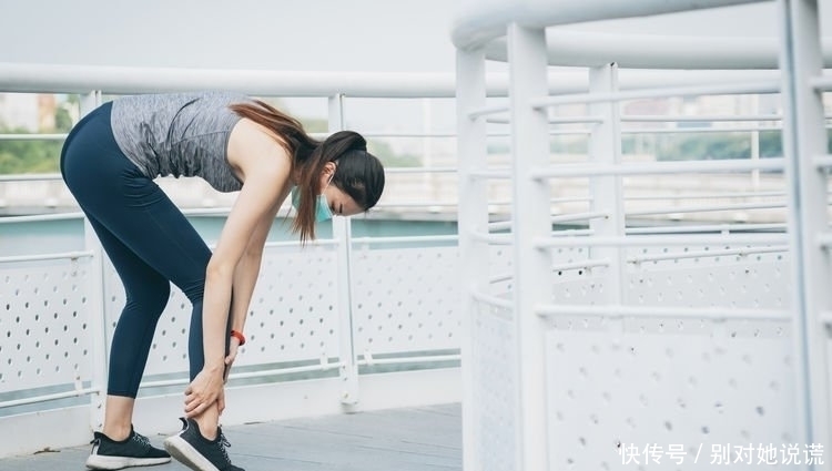 成因|睡觉突然小腿抽筋?中医拆解5大脚抽筋迷思:成因及预防方法公开