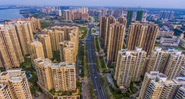 房价|高层住宅,价值160万的房子连降四成,为何却很难卖出去