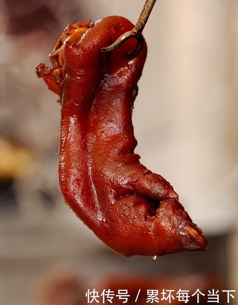 猪蹄|卤菜店烤猪蹄怎么做烤猪蹄必须要用五香卤水口感为何要略咸