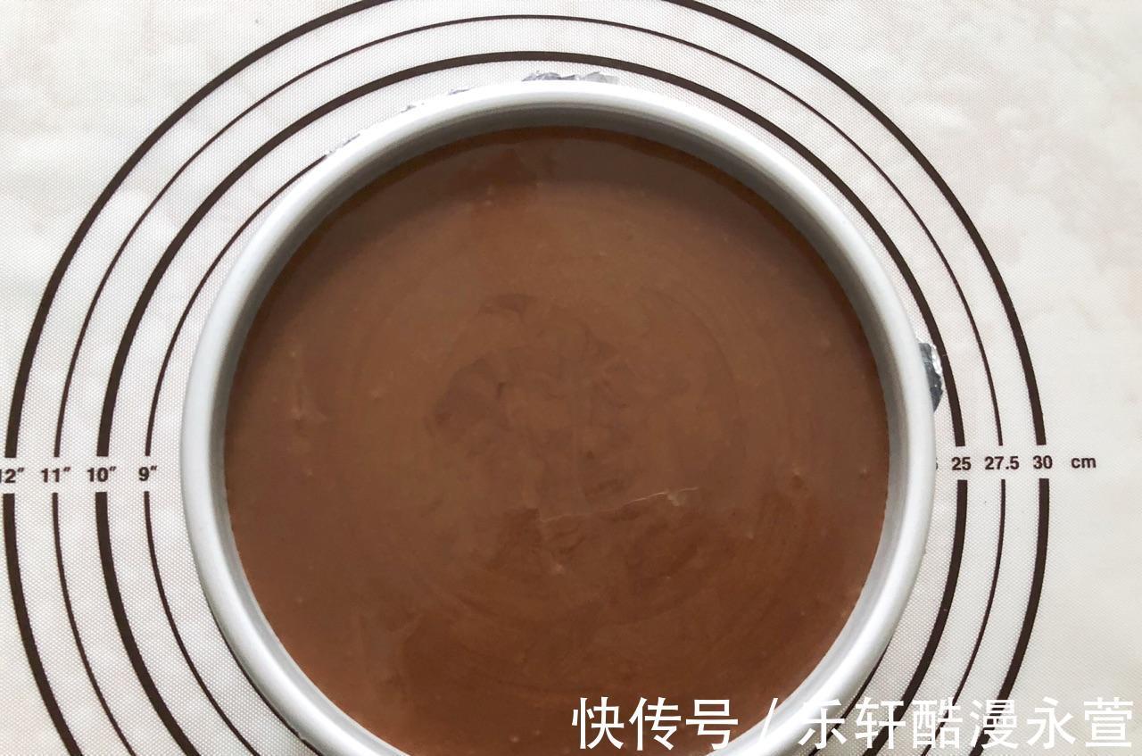 模具|巧克力酸奶慕斯，口感绵密，醇香四溢，入口即化