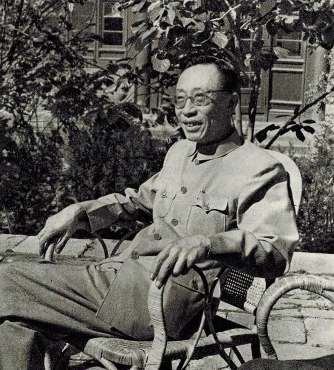 抓走|日本投降,苏联将溥仪抓走关押了5年,那几年他的生活怎么样?