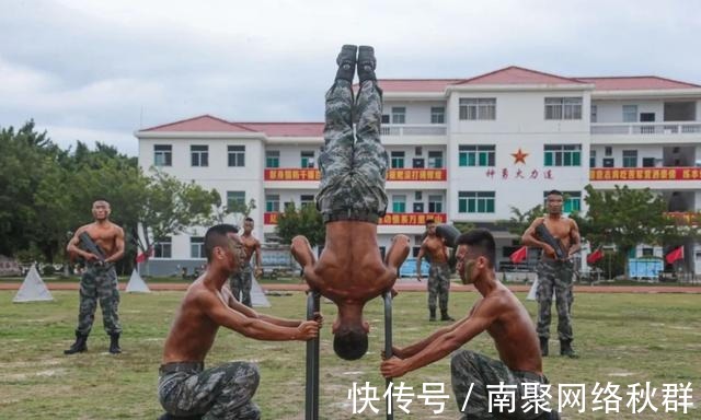 一身肌肉|看了一身肌肉的兵哥哥,女网友:先舔屏,再请求国家分配男朋友!