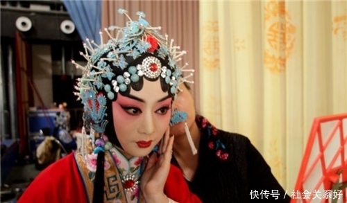 京剧|李胜素到底有多美?京剧第一美人名不虚传,法国人都感叹她是天使