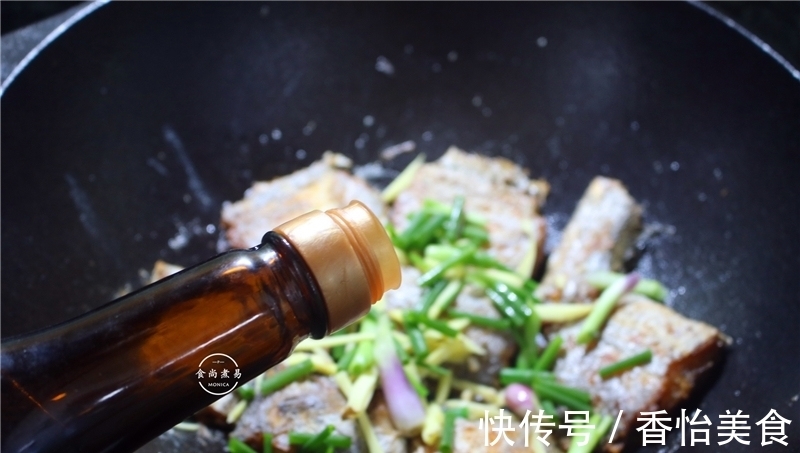 教您一款好吃的带鱼,十五分钟出锅,香酥可口不粘锅,一点不腥