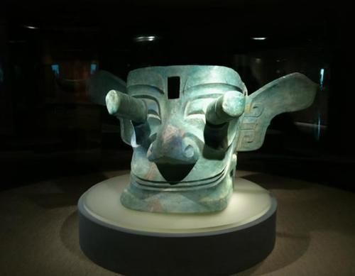 古巴蜀国$古巴蜀国没有文字，却能改写了华夏文明，三星堆文明到底有多牛