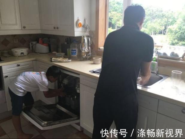 爸们|“你不就是带个孩子吗,能累到”,妈妈我让你看看有多累