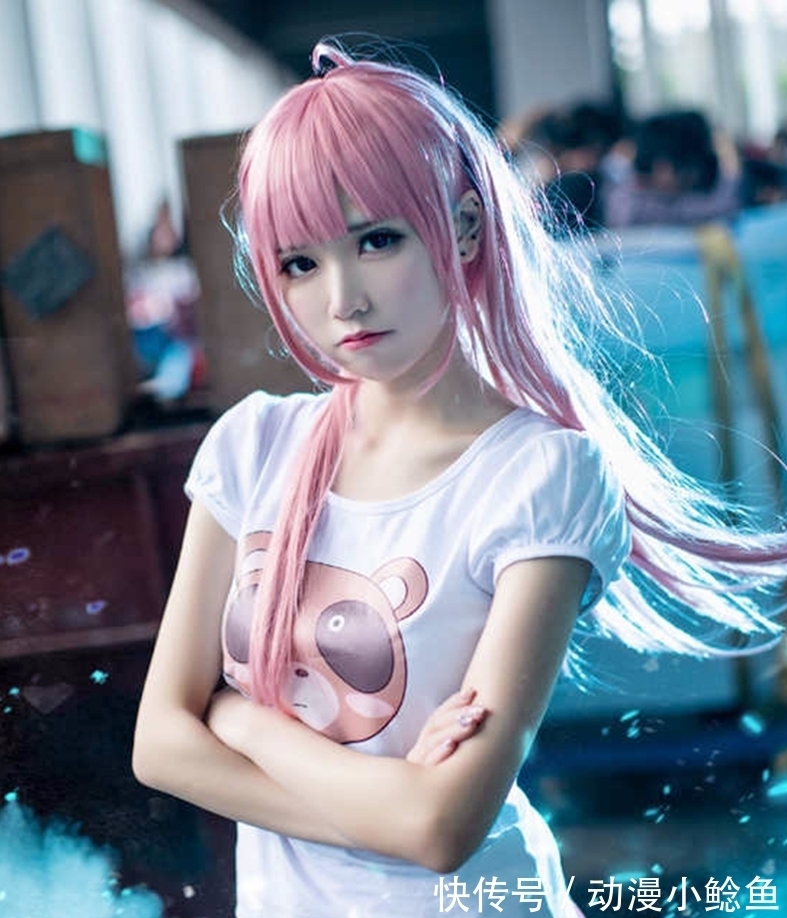 陆玲珑|一人之下cosplay：夏禾肚子有赘肉，冯宝宝是买拼夕夕赠送的？