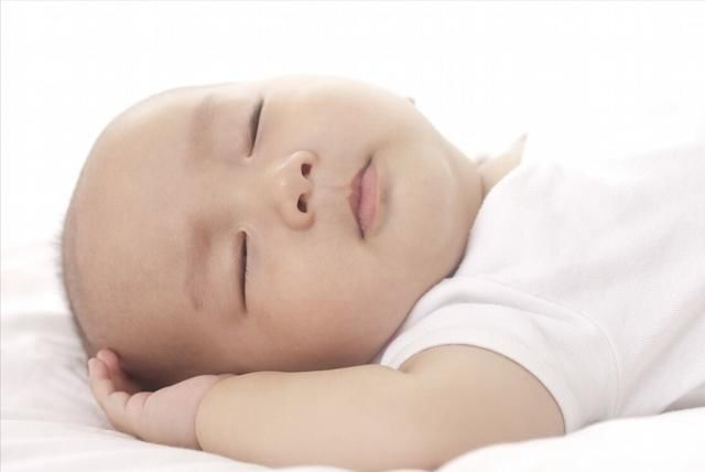 大脑|识别婴儿大脑发展，从“睡眠”就能看出，你家宝宝发育到哪步了？