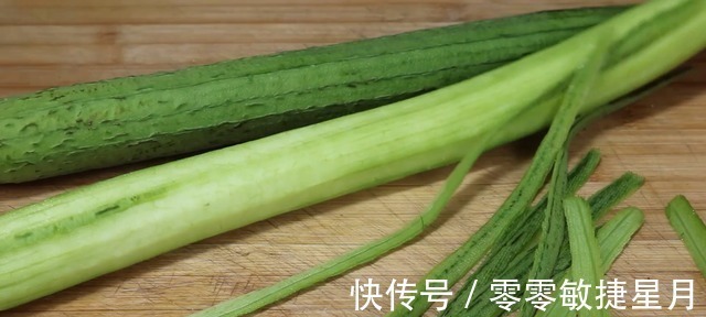 丝瓜皮作用太厉害了，可惜好多人不知道都扔了，看完长见识了！