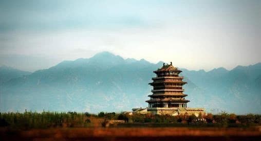 千年前,一群外族来到中原定居,曾发动战乱,如今姓氏随处可见