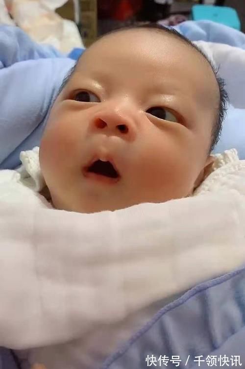 多天真|宝妈与宝宝“互相伤害”,比谁能熬夜,宝宝横眉冷对的样子萌翻了