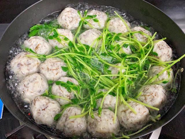 遇上这菜从不手软，2元1斤，简单一煮，营养全面又鲜美