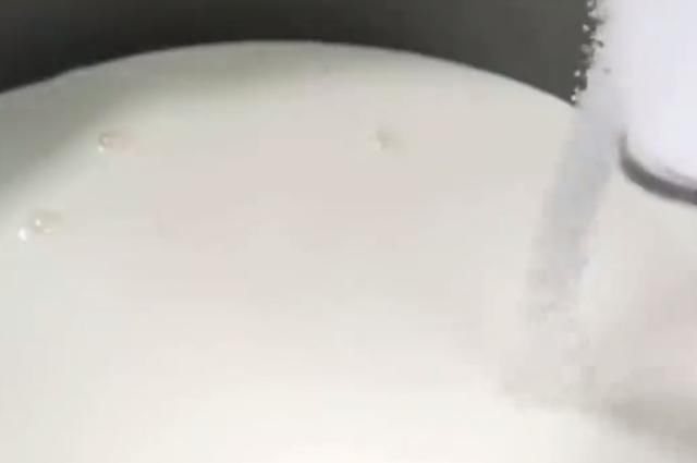 丝滑|分享一款形似果冻的冰蛋糕,软糯香甜,丝滑爽口,真是太美味了