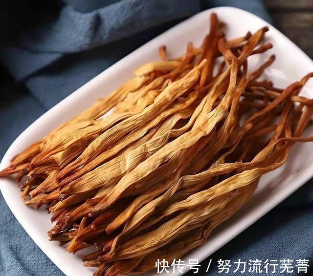 银耳|年底工作压力大睡不着,记得吃6种食材,价格不高,营养丰富!