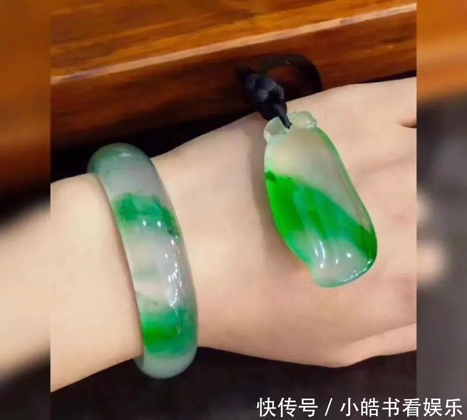 玉不雕|玉不琢不成器!为什么又说“好玉不琢”?——翡翠帝王之恋