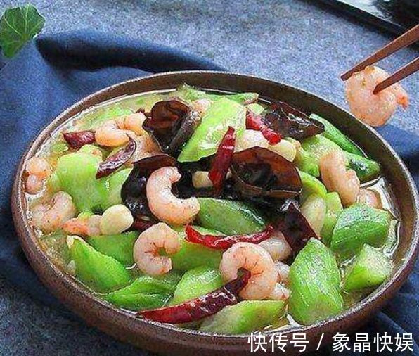 黑胡椒|美食推荐宫保肉丁,麻辣牛杂香锅,私房浇汁豆腐,丝瓜炒虾仁