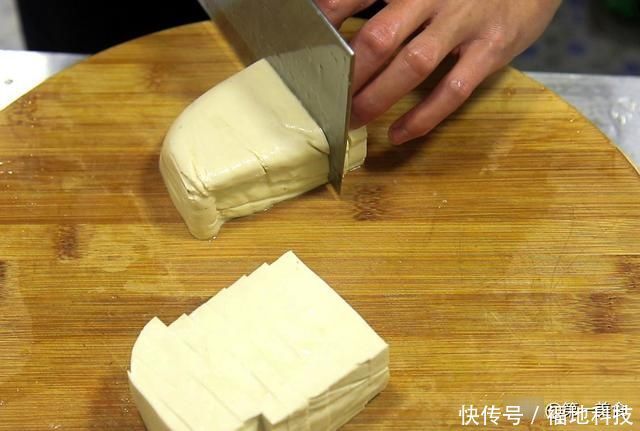  这样做出来的蒸豆腐又香又嫩，营养价值丰富