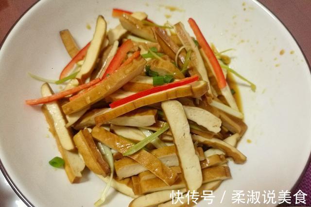 今天的晚餐,儿子发到同学群里,引起一大片的羡慕嫉妒恨