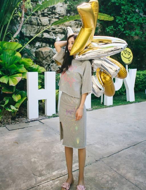 街拍时髦美丽的小姐姐,时尚穿搭,尽情绽放魅力