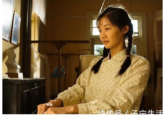 苗苗和baby節(jié)目中多次同框,當(dāng)看到兩人側(cè)臉時,才發(fā)現(xiàn)原來鄭愷眼光真毒