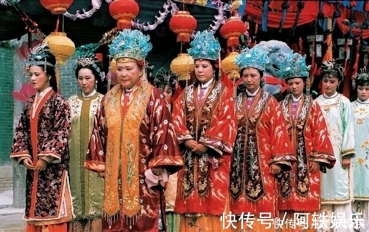 四大家族!红楼梦没有结局大结局已写在这首曲子里,很多人没看出来