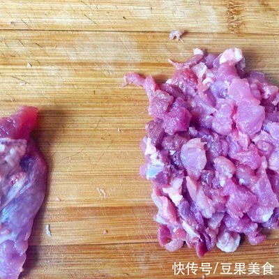  学会这道菜，过年用来招待客人，口感清爽不油腻，十分钟搞定