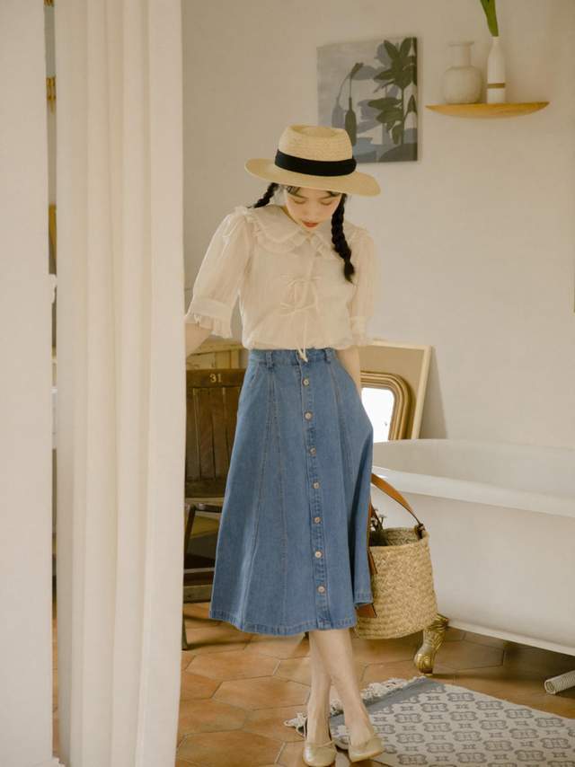 穿搭|秋天,穿上白色的初恋连衣裙,秒变白月光,正适合约会穿