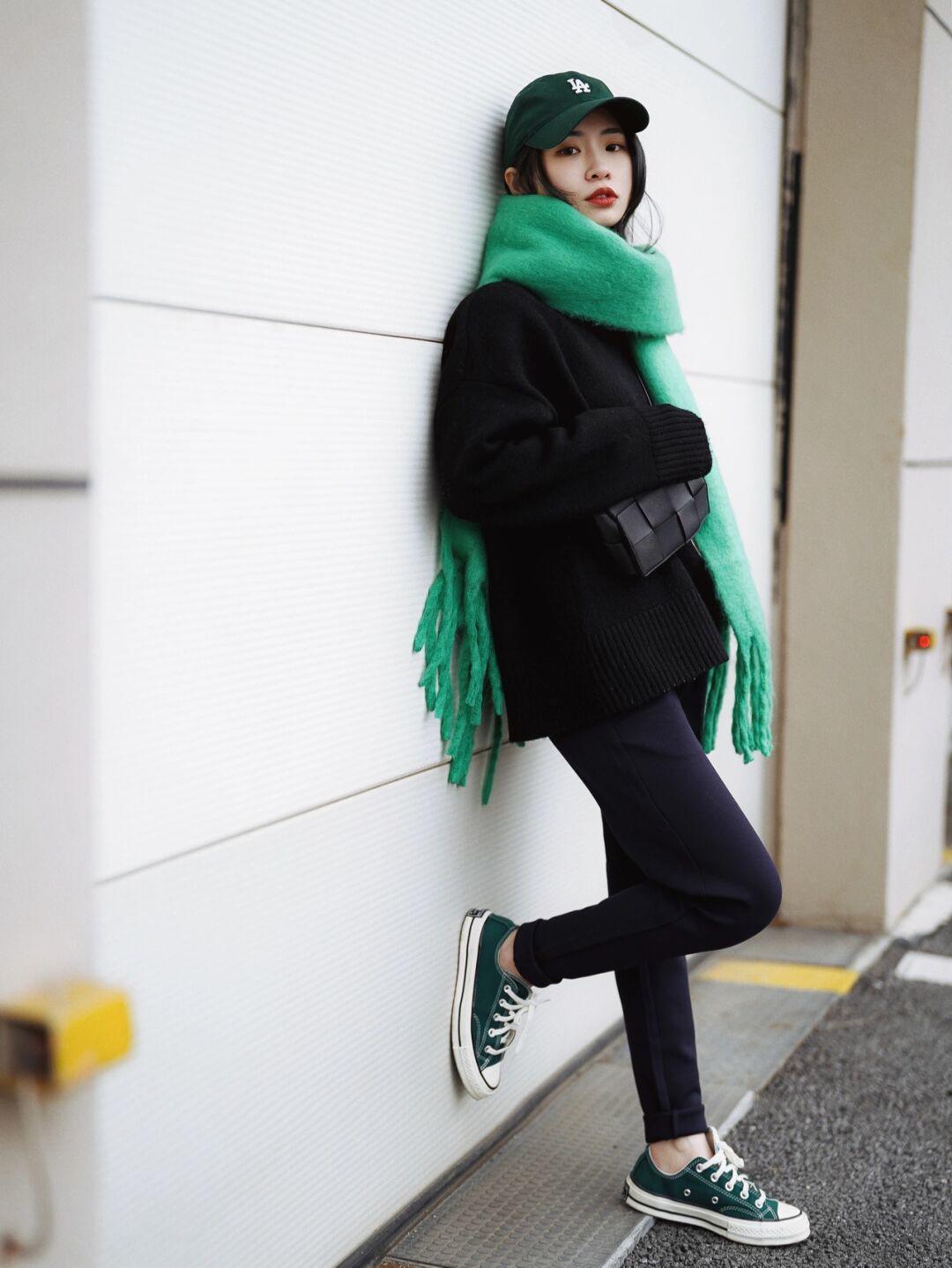 博主|气质是由内而外散发的,会穿“毛衣”很重要,美的像小姑娘