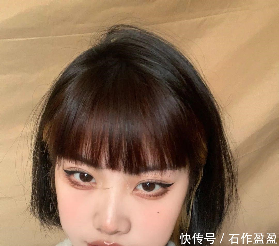 最火|甜酷风的短发妆容最火小野猫拉长眼睛,小眼短发姐妹快来学!