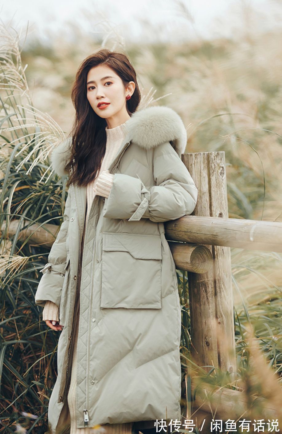 羽绒服 35岁博主把“牛奶裙”带火了,配羽绒服也好有气质,照着穿就很美