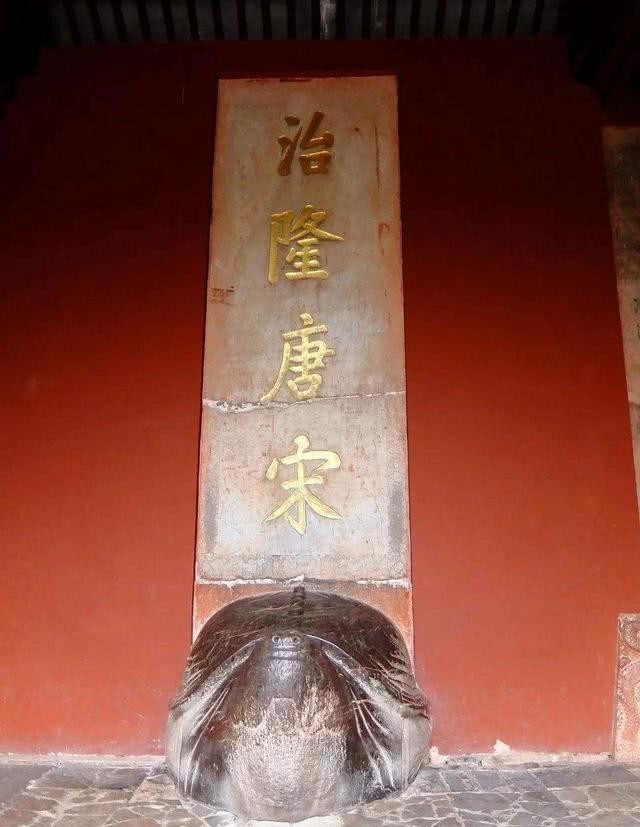 盗掘|朱元璋陵墓就摆在那里，为何能完整保存600年？清朝皇陵却全遭盗掘