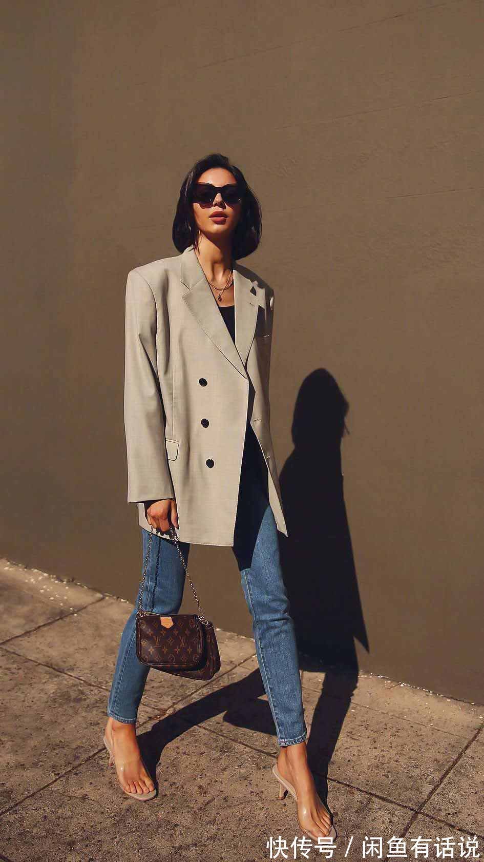 tips 把40岁穿成30岁,“极简风”才是中年女人的减龄秘诀,时髦又气质