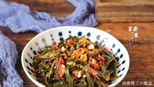 天天没胃口,做个小菜改善一下伙食,每次做一碟,孩子都抢着吃
