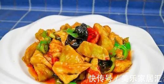 茄子|茄子别再红烧和凉拌，教你再到油焖素带鱼，端上桌家人抢着吃