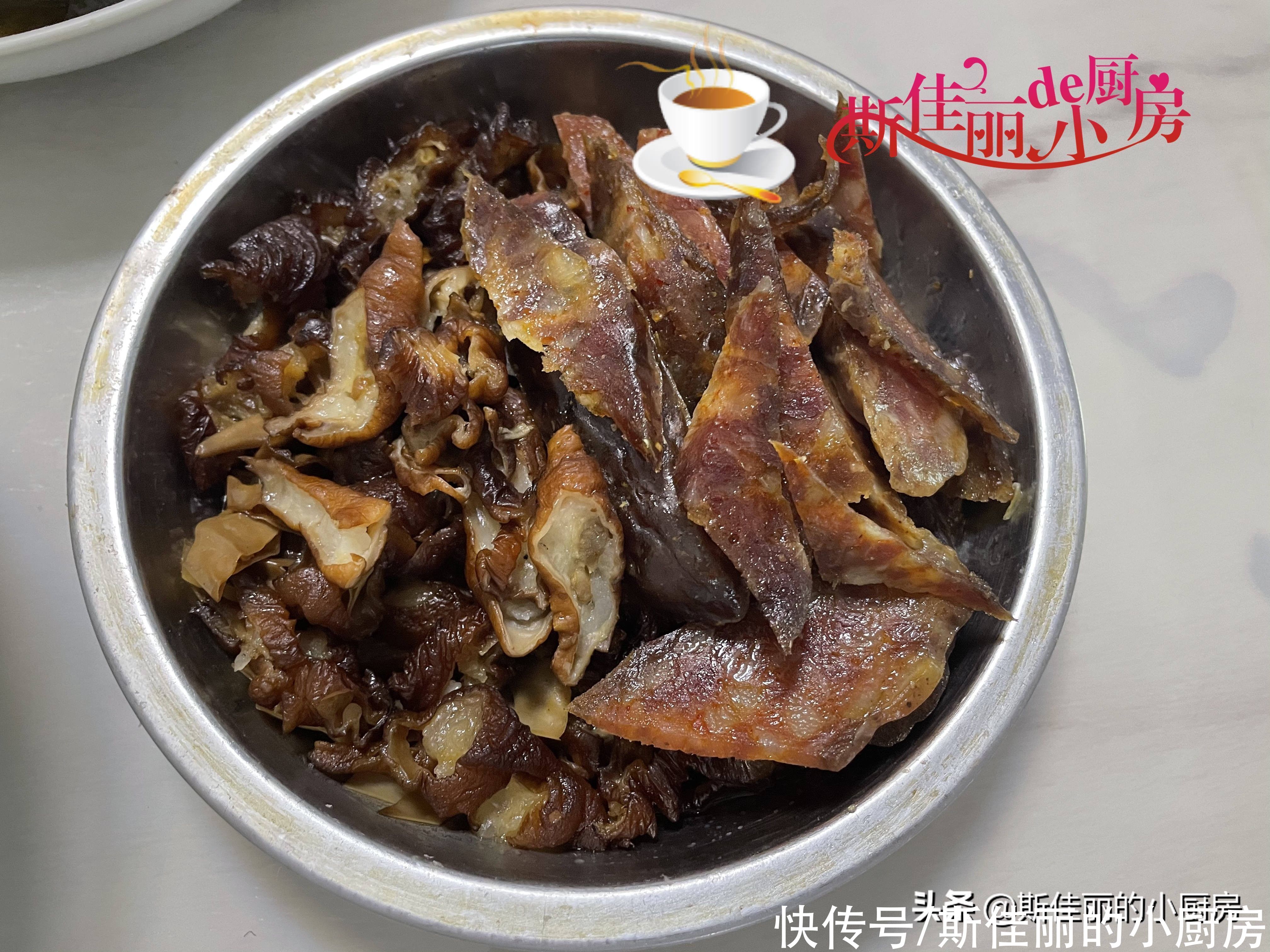 粉蒸肉|回家吃饭母亲做了8菜1汤满满一大桌，还是亲娘最疼人，网友：羡慕