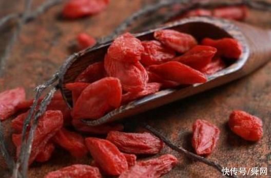 枸杞|枸杞和它“天生一对”,连喝十天,助你排出肝毒