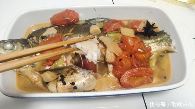炖鱼原来如此简单,不煎不炸,十分钟吃到鲜汁炖鱼,连汤汁都不剩