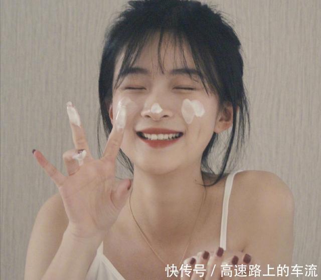 一个女人皮肤好不好，看3点就知道，占一个就偷着乐吧