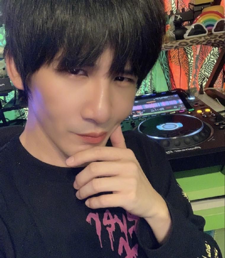 央视跨年阵容:周深凤凰传奇确认参加,看到最后两个:爷青回