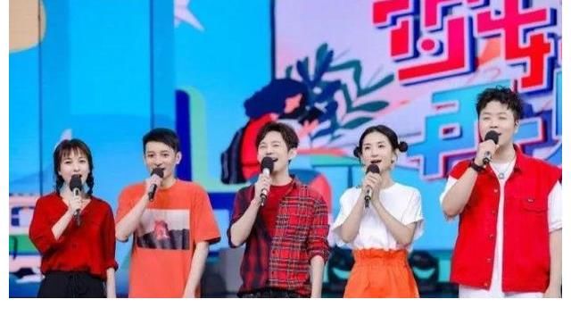 《快樂大本營》又開播，已邀請吳京和易烊千璽做嘉賓，繼續(xù)造星