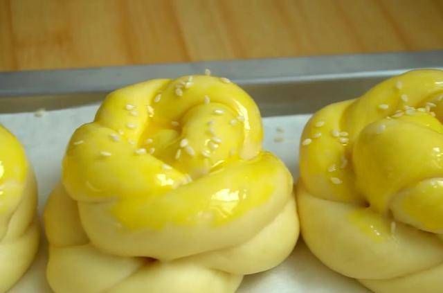 学会这样做面包,再也不用出去买着吃了,喜欢赶紧收藏起来吧