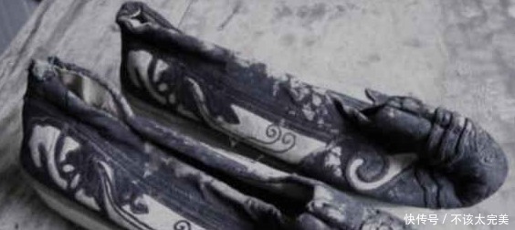 夜间|清朝最后一位太监讲述夜间伺候嫔妃时,鞋里一定要藏这件物品!