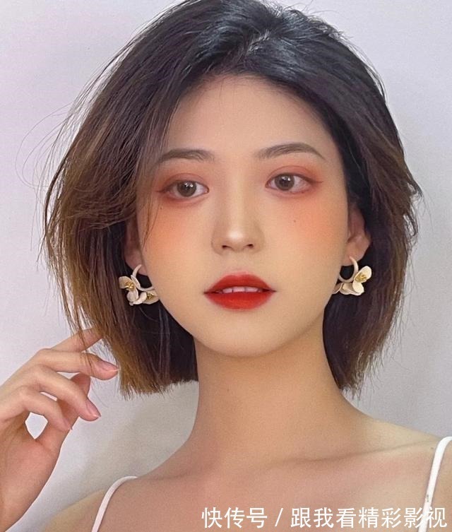 黄皮 直男眼中女生涂口红VS不涂口红,差距也太大了……!