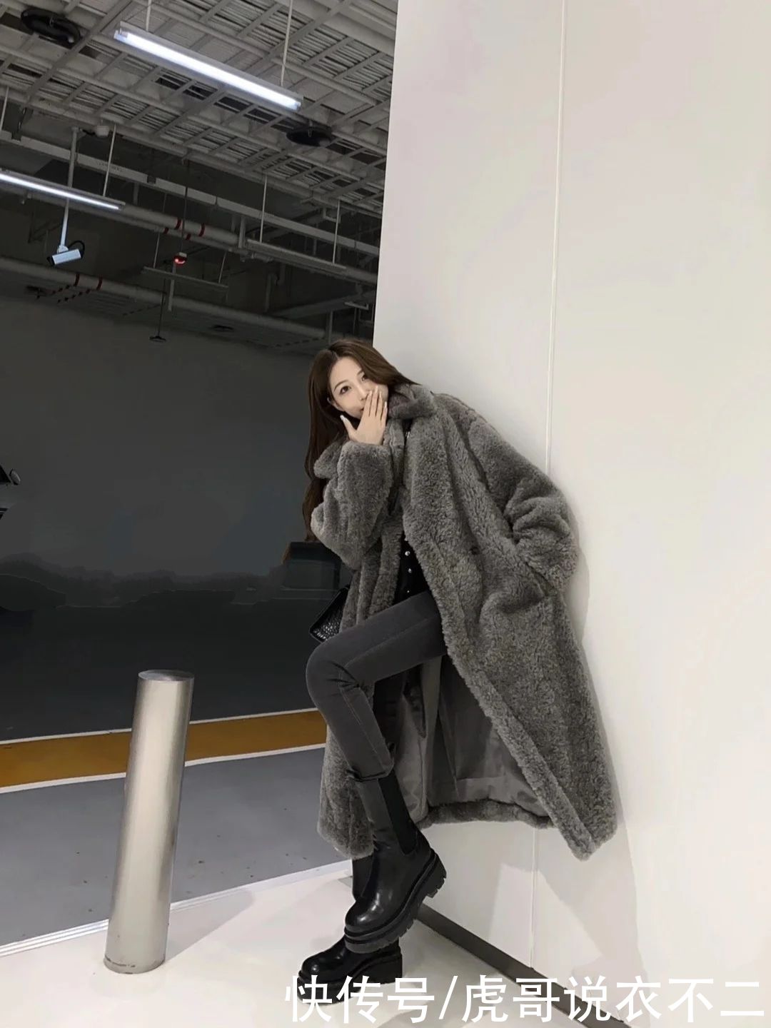 穿泰迪熊大衣关键在搭配，不懂这几种搭法，难怪显矮又臃肿